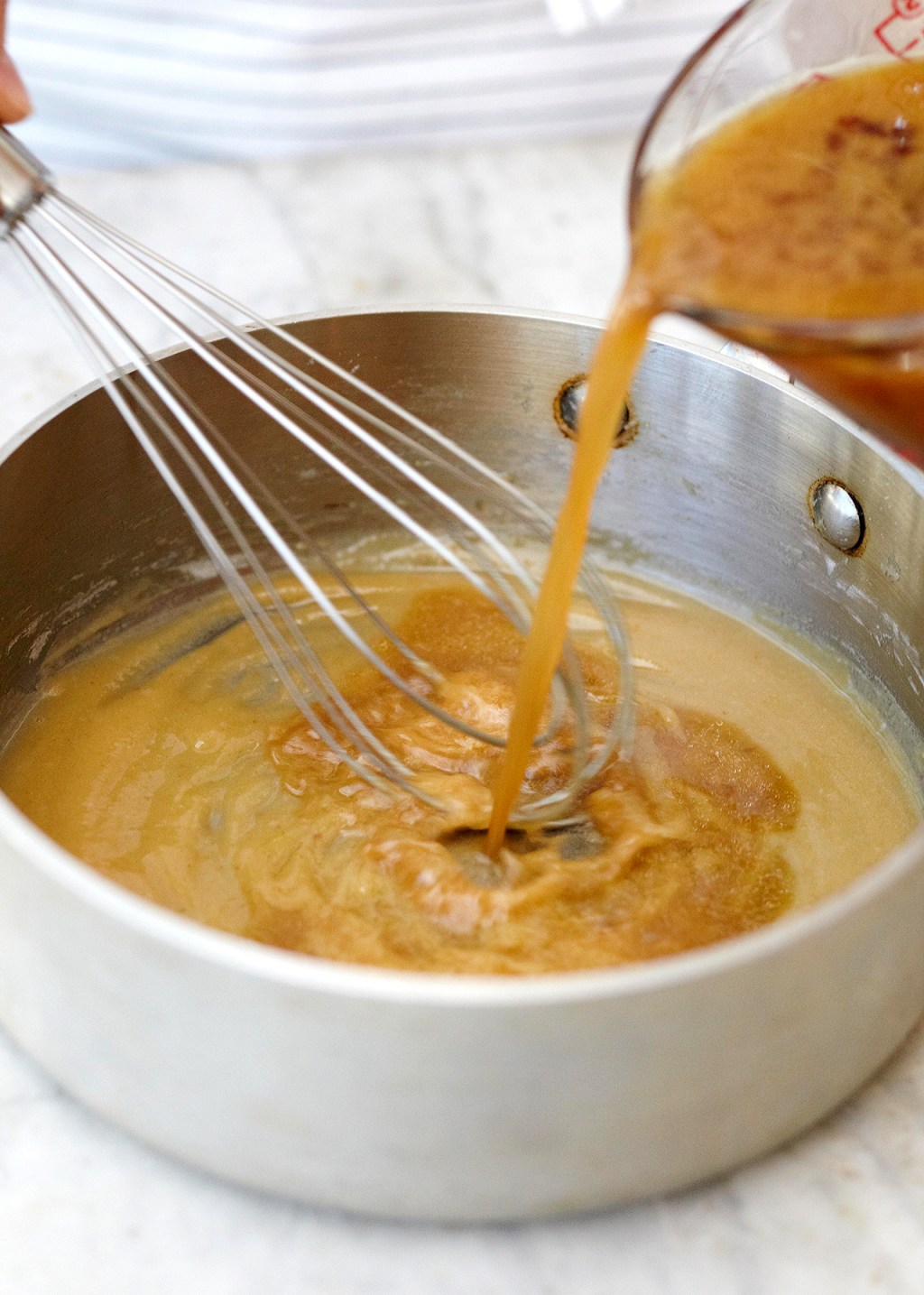 Make Ahead Thanksgiving&nbsp;Gravy