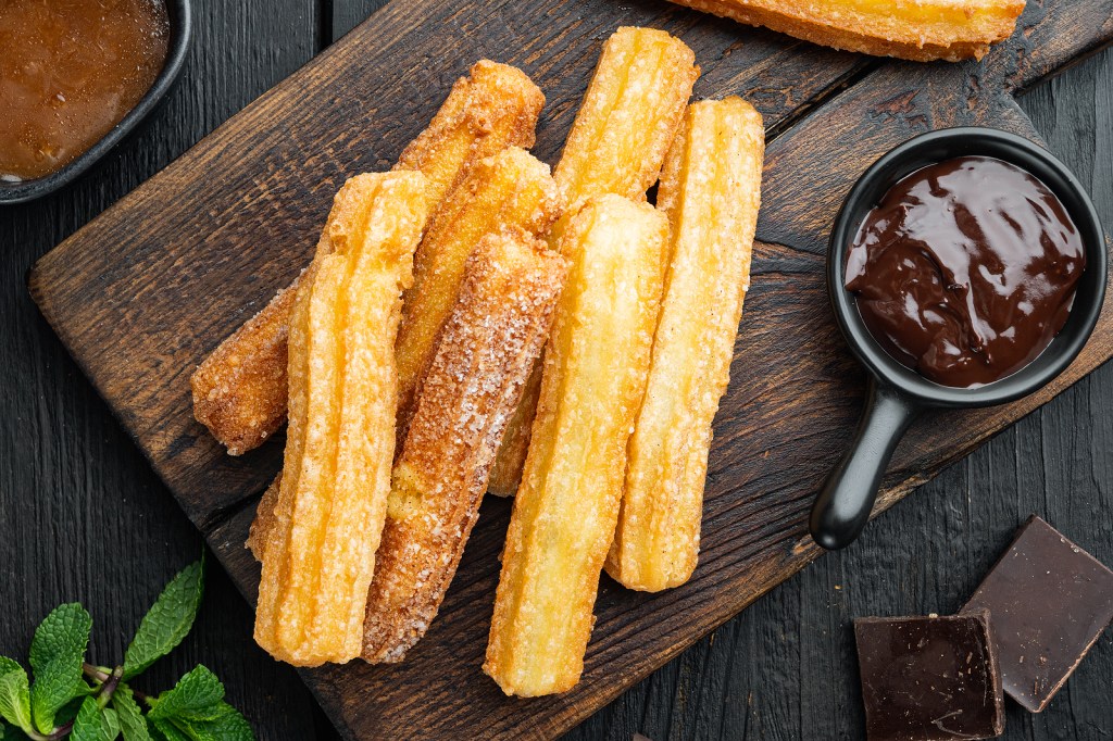 Homemade Churros with Chocolate&nbsp;Sauce!