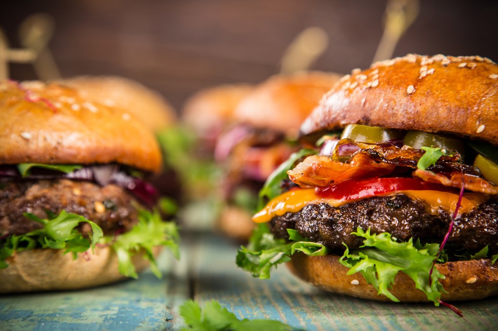 Effortless Entertaining! My Top 5 Frozen Burger Patties Can Save Your Summer BBQs, Just by Stocking Your Freezer&nbsp;!